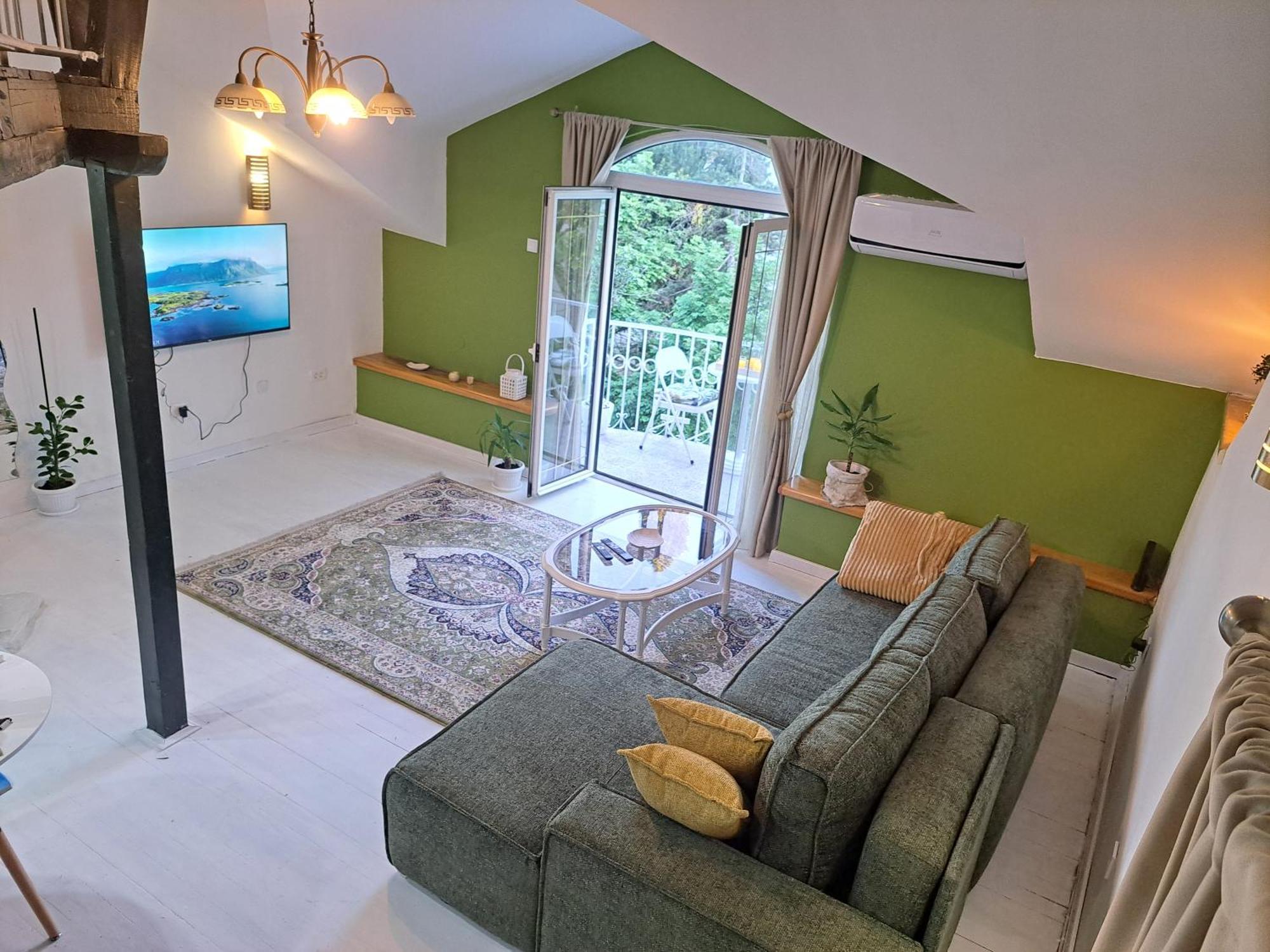 Gallery Apartment 포드고리차 외부 사진