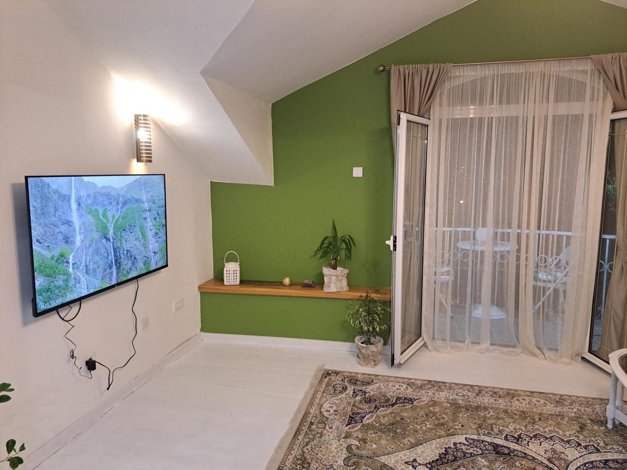 Gallery Apartment 포드고리차 외부 사진