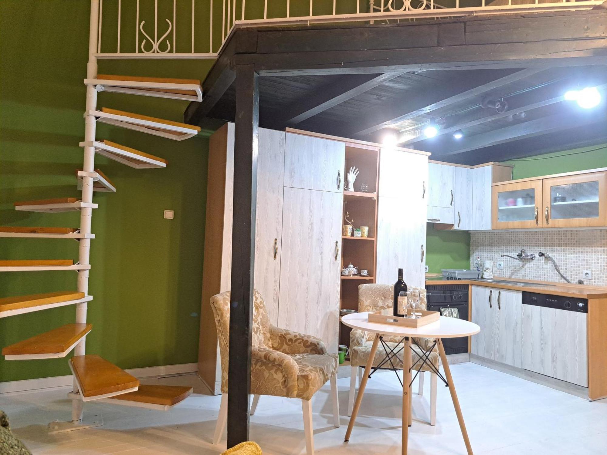 Gallery Apartment 포드고리차 외부 사진